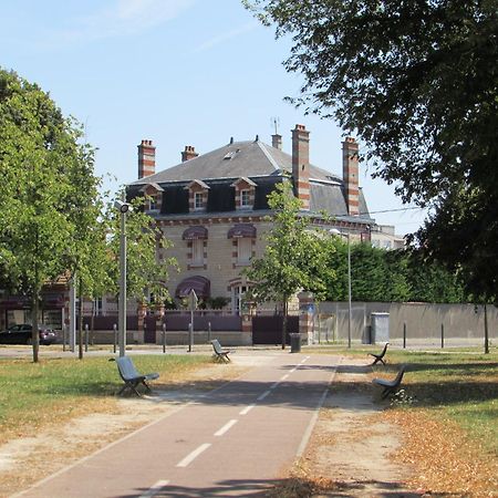 מלון Vitry-le-François Manoir Francois 1Er מראה חיצוני תמונה